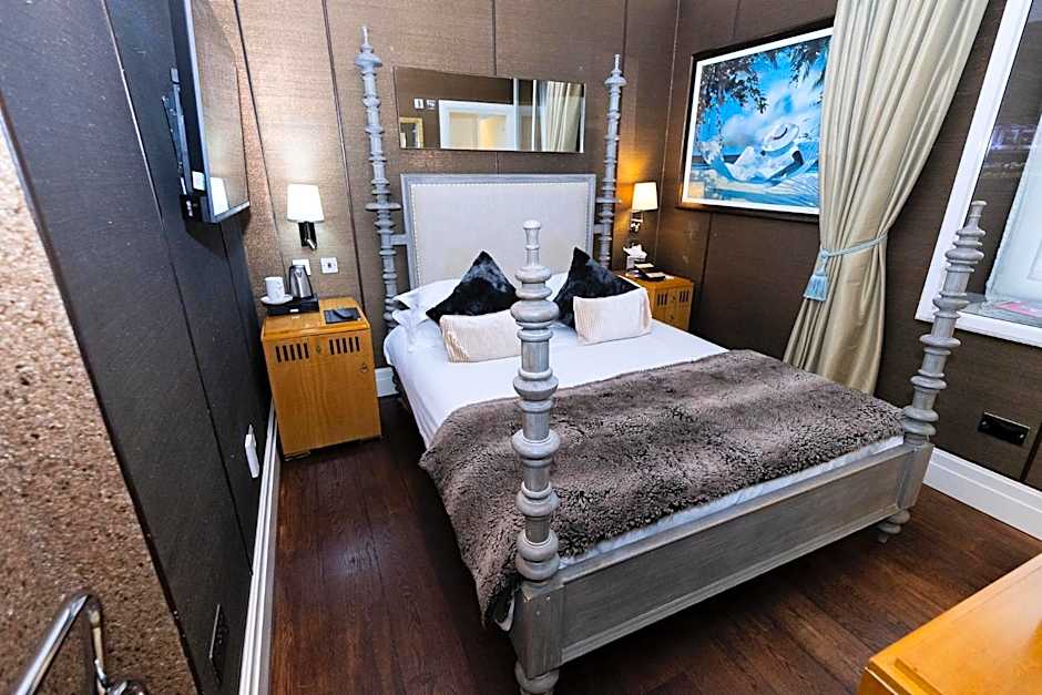 Karma Sanctum Soho Hotel