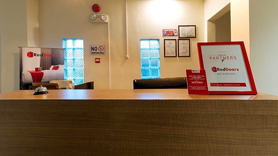 RedDoorz @ Golite Old Albay