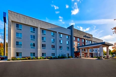 Hampton Inn By Hilton Waterbury