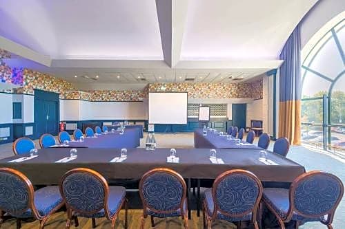 Clarion Cedar Court Wakefield Hotel