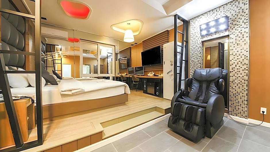Gwangju Gwangsangu Hanam Hound Hotel