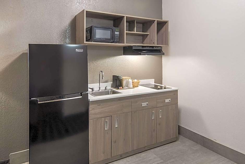 Quality Inn & Suites Waco North