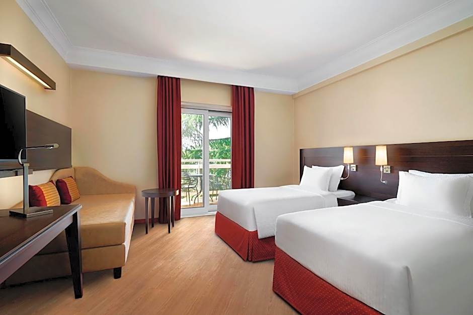 Courtyard by Marriott Rome Central Park