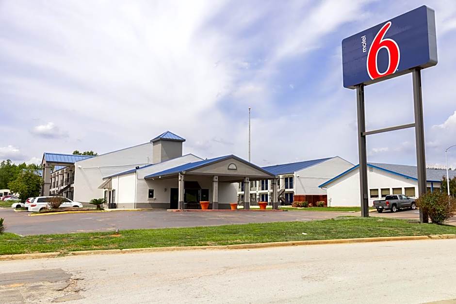 Motel 6 Nacogdoches, TX