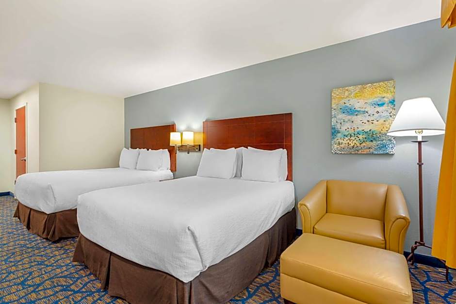 Best Western Plus Villa Del Lago Inn Patterson