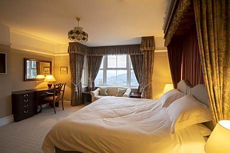 Suite with Garden View