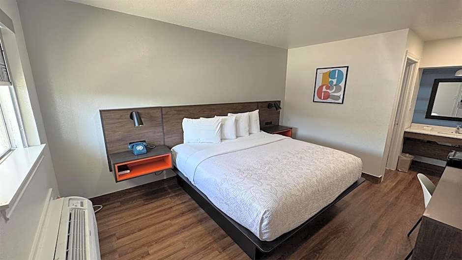 Motel 6 Galveston, TX Seawall