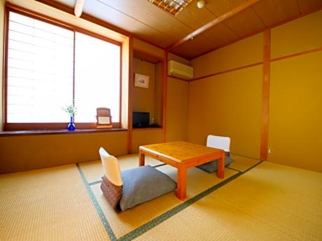 Japanese-Style Twin Room with Shared Bathroom- Non Smoking