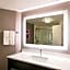 La Quinta Inn & Suites by Wyndham Atlanta Alpharetta