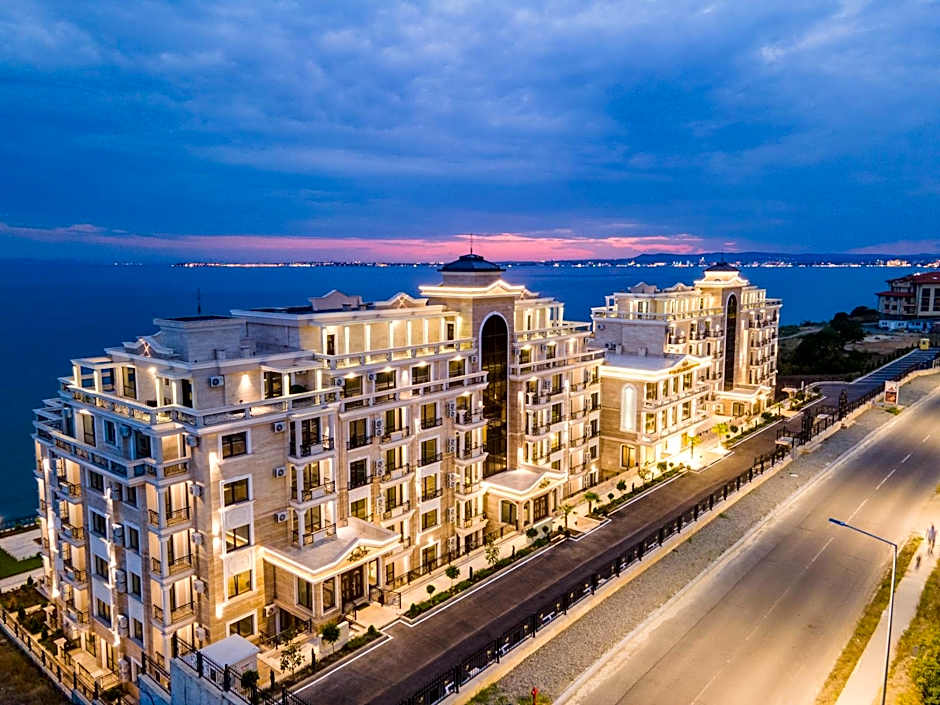Onyx Beach Residence - Free Beach Access & Parking