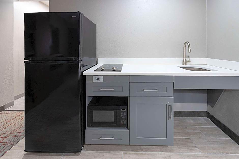 Hawthorn Extended Stay by Wyndham Columbia / Ft. Jackson