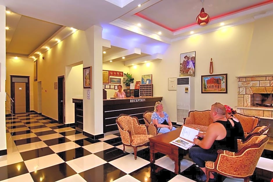 Kleopatra Bavyera Hotel.