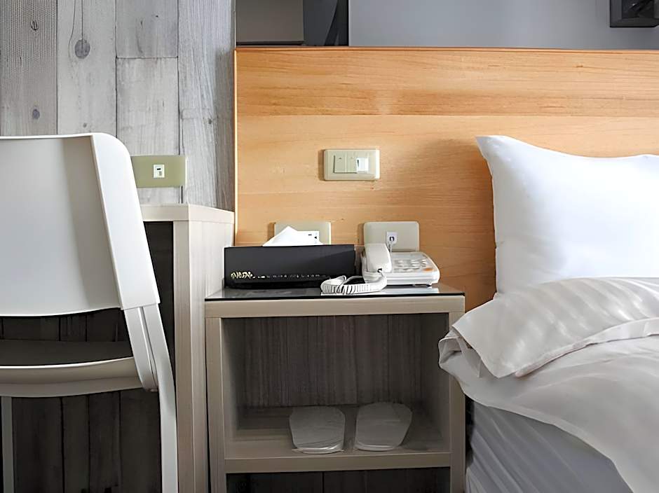 CHECK inn Express Taichung FuXing Hall 2