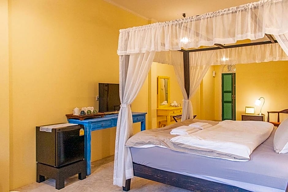 Bhirom at Baan Thongjaya