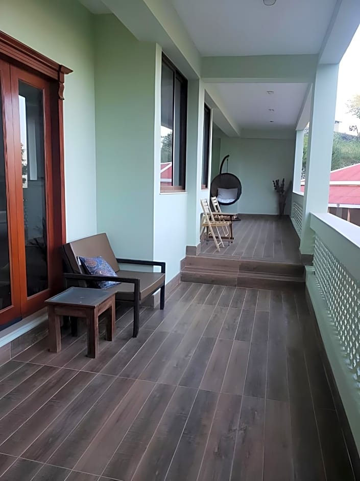 Hotel Mountain View Murree