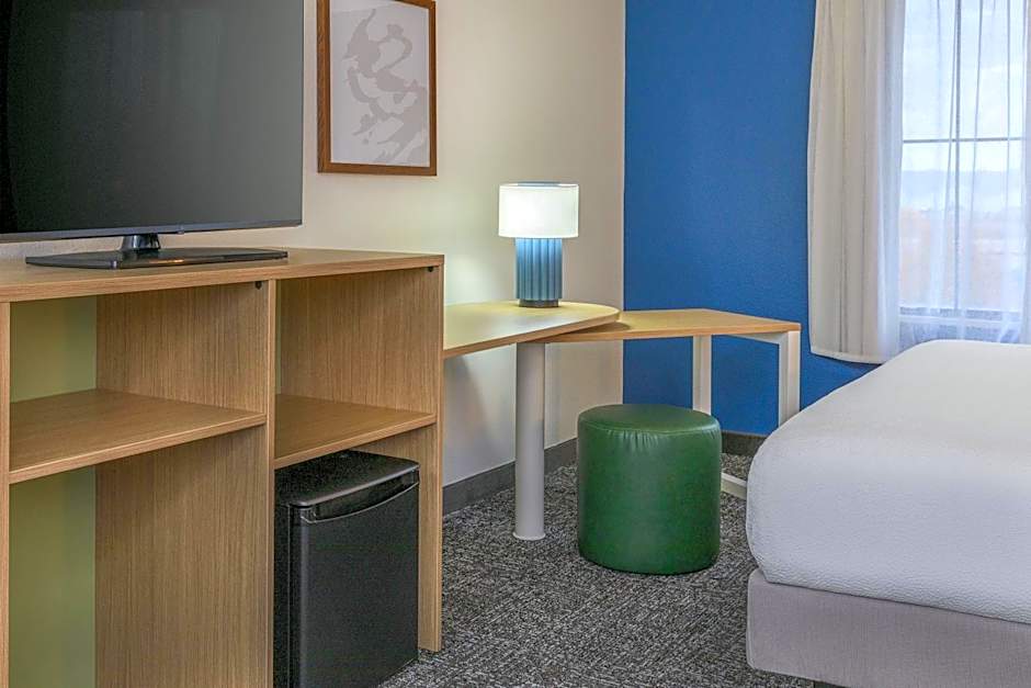 Spark by Hilton Denver International Airport