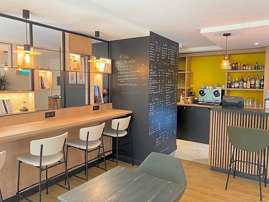 Campanile Nantes Reze Aeroport