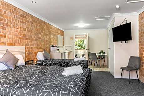 Quad Room
