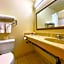 Ramada by Wyndham Los Angeles/Wilshire Center