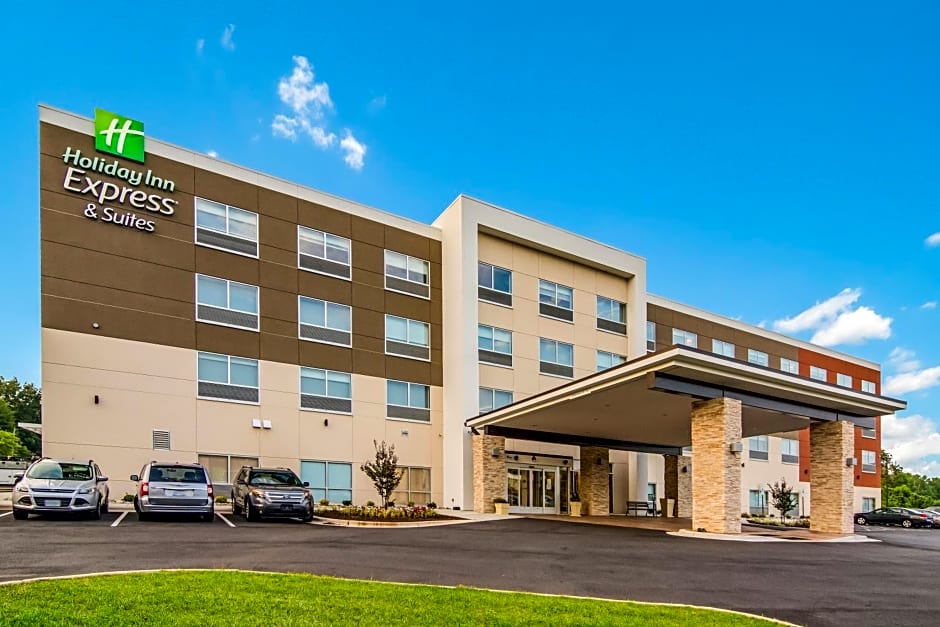 Holiday Inn Express and Suites Asheboro