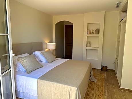 Superior double room with balcony sea view