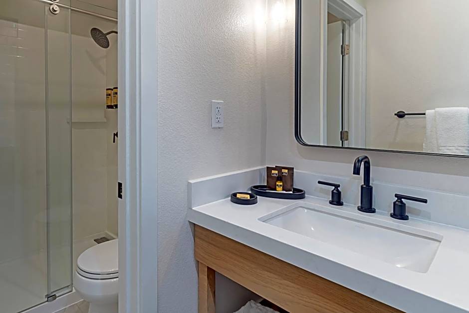 Best Western Plus Inn At The Vines