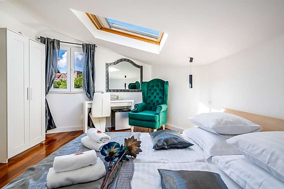 Galeria Valeria Seaside Downtown - MAG Quaint & Elegant Boutique Hotels