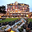 Oak Bay Beach Hotel