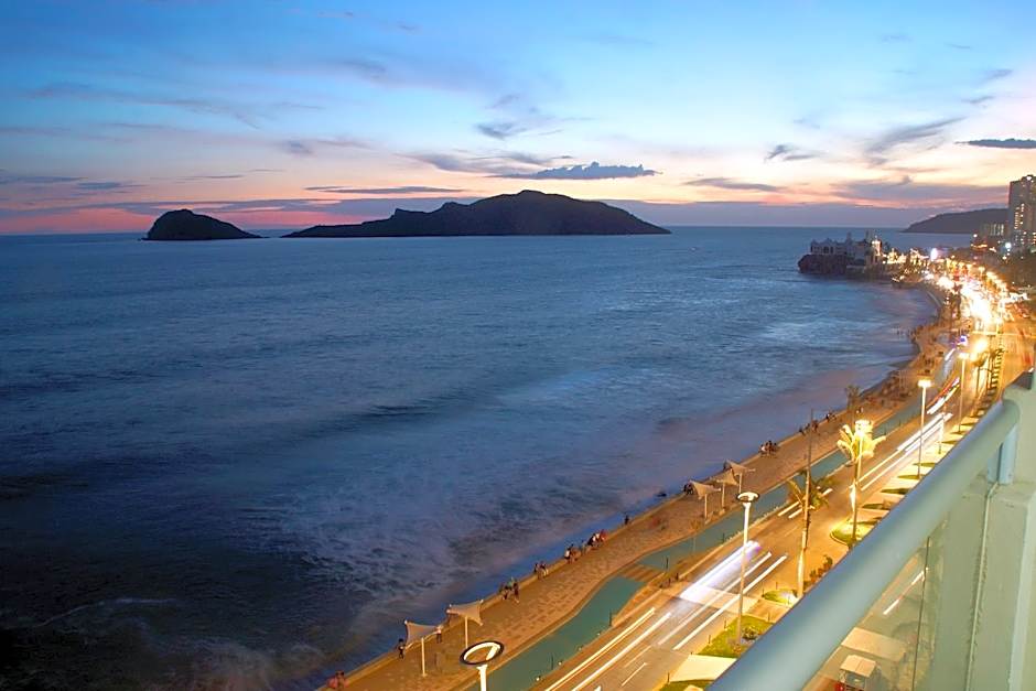 Don Pelayo Pacific Beach