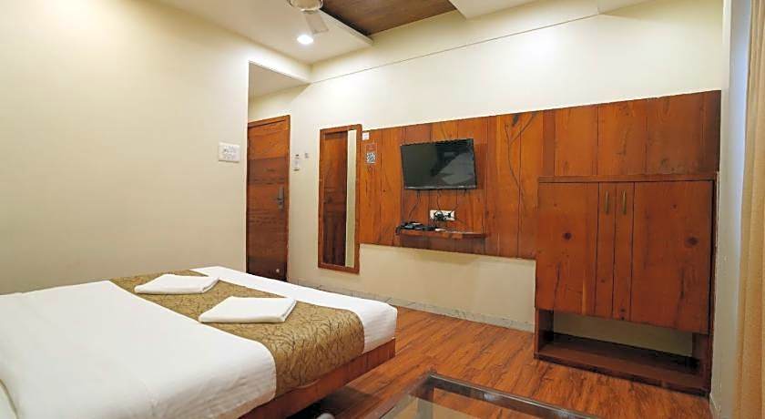 Hotel Madhuri Executive