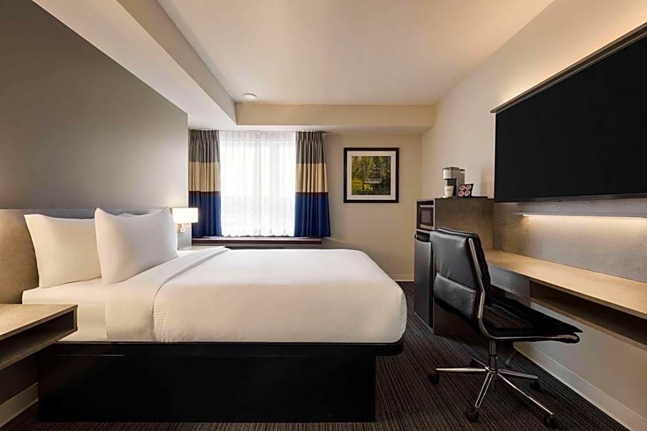 Microtel Inn & Suites by Wyndham Boisbriand