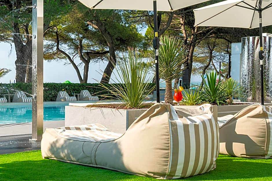 International Beach Hotel