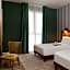 Up Hotel