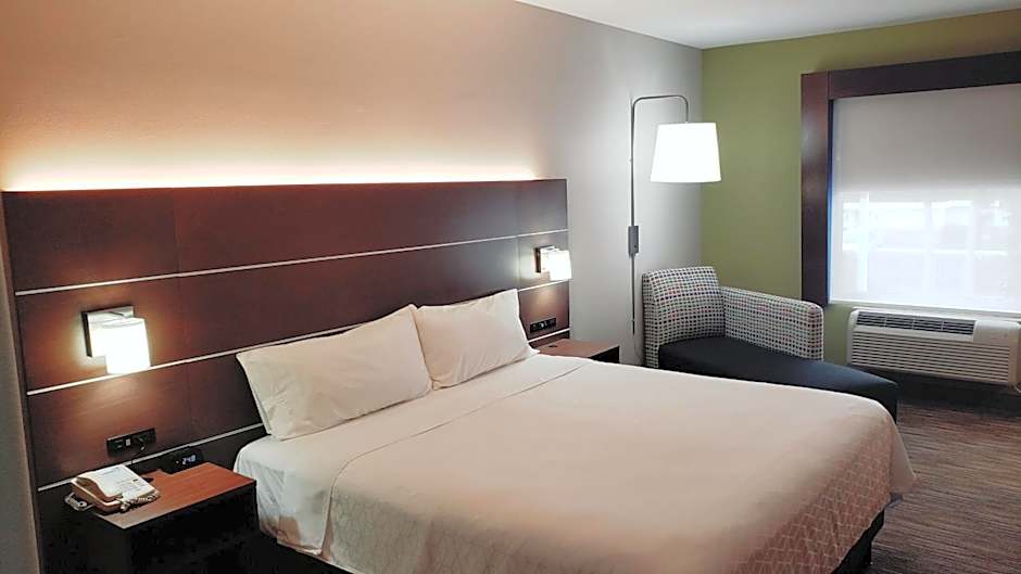 Holiday Inn Express Hotel and Suites Weslaco By IHG