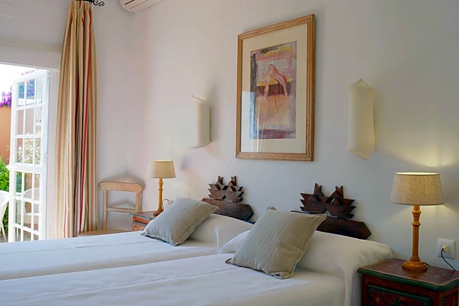 Hotel Madreselva - Grupo Califa