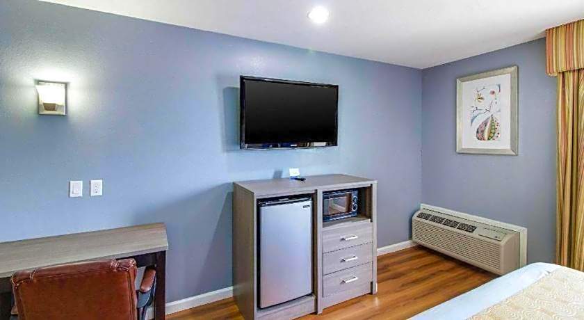 Rodeway Inn & Suites Port Arthur - Groves