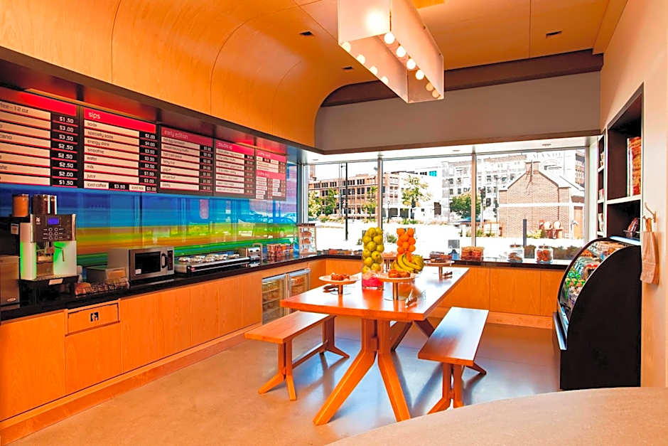 Aloft Milwaukee Downtown