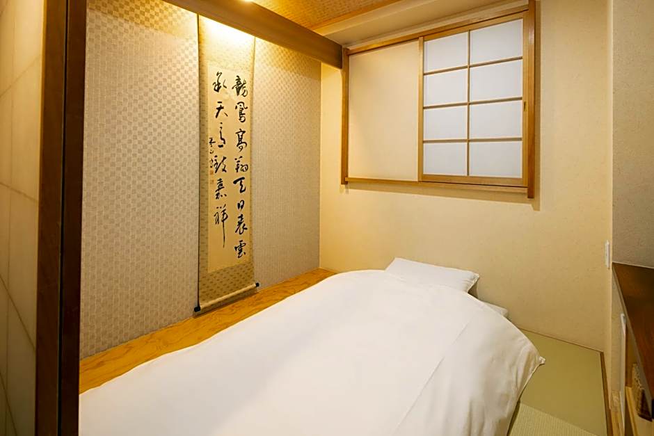 Photo 1 of 6 of Economy Japanese Style