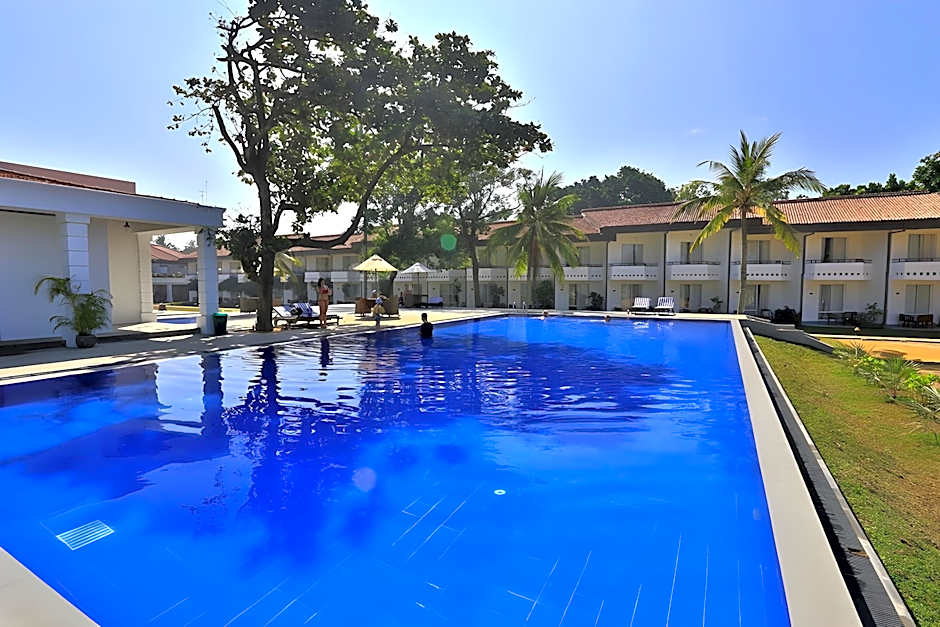 Hibiscus Beach Hotel