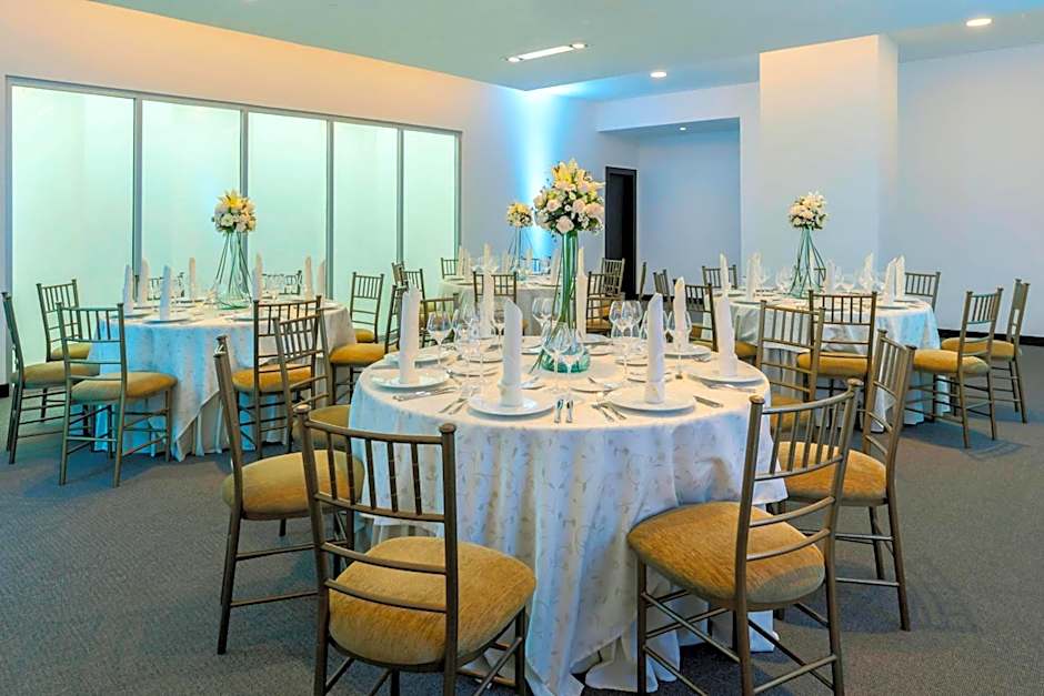 Four Points by Sheraton Cuenca