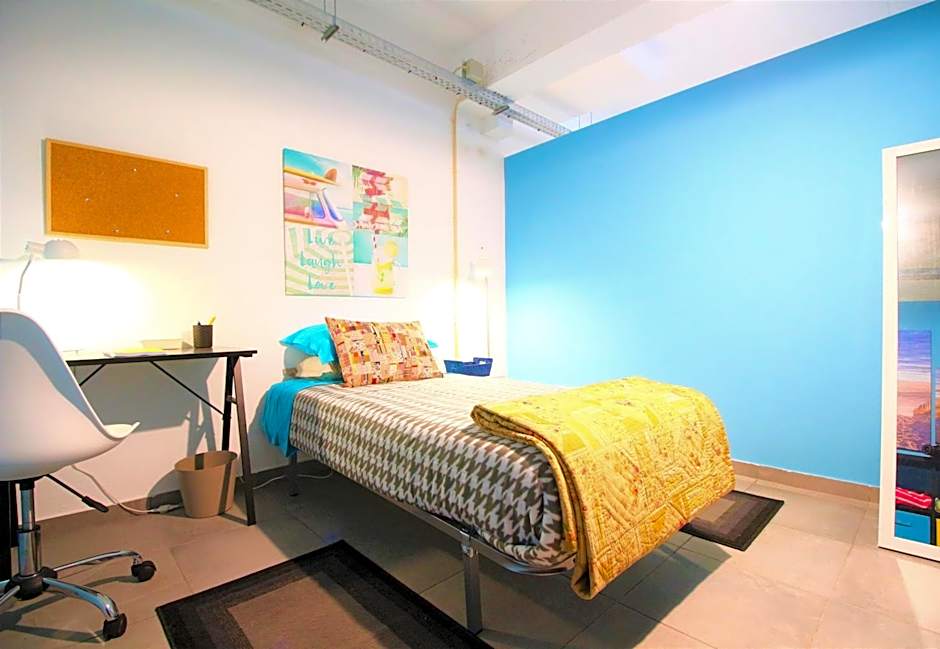 The Waves Hostel by Amazing Madeira