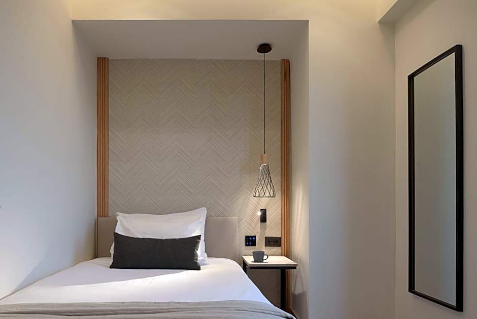 Photo 1 of 6 of Single Room  (Adjoining Building)