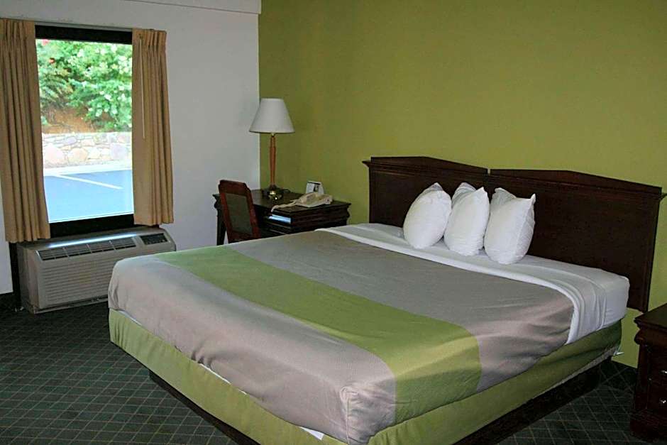 Travelodge by Wyndham Roanoke