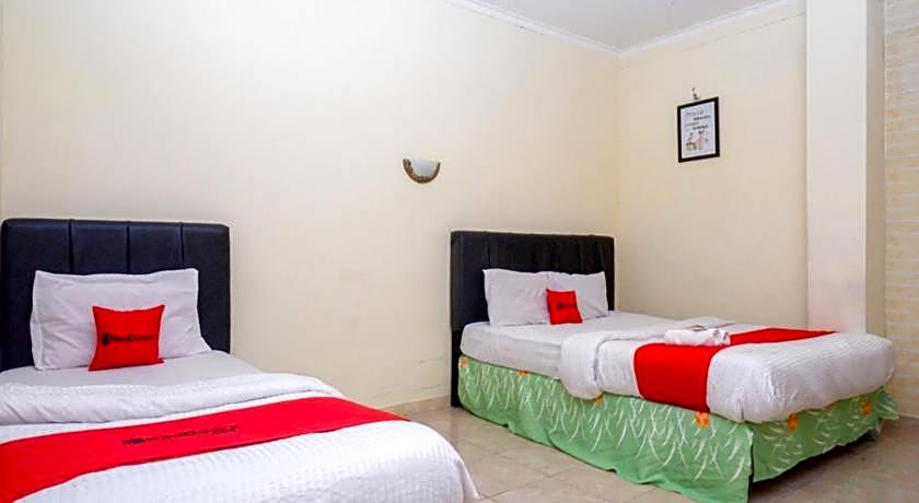 RedDoorz @ Hotel Sartika Yogyakarta