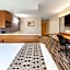 Microtel Inn & Suites by Wyndham Pittsburgh Airport