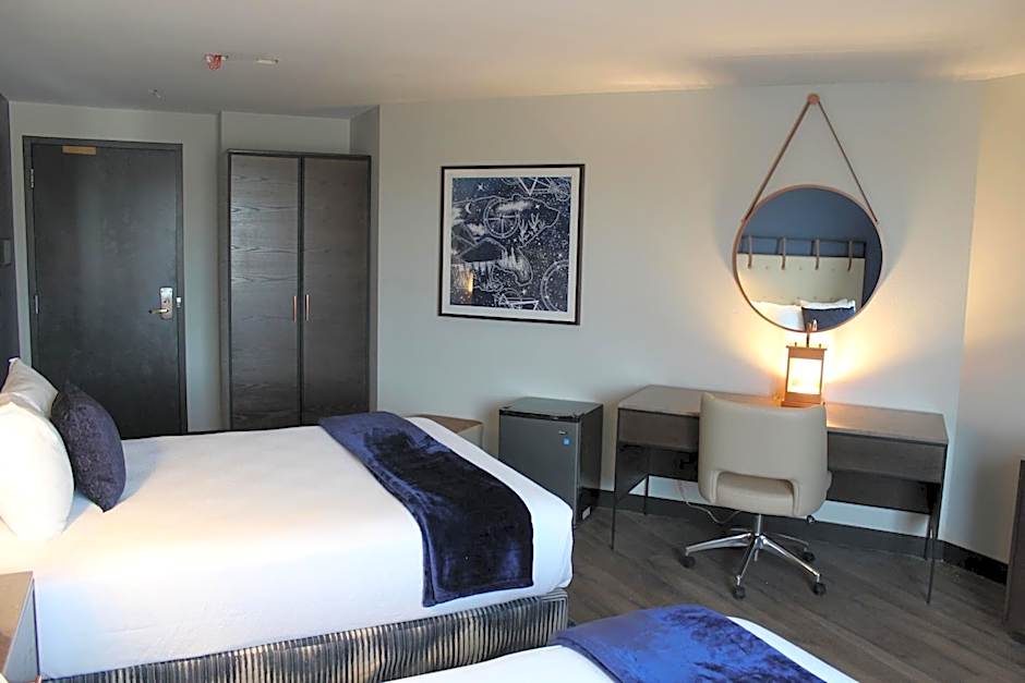 Hotel Westport Kansas City, Tapestry Collection by Hilton