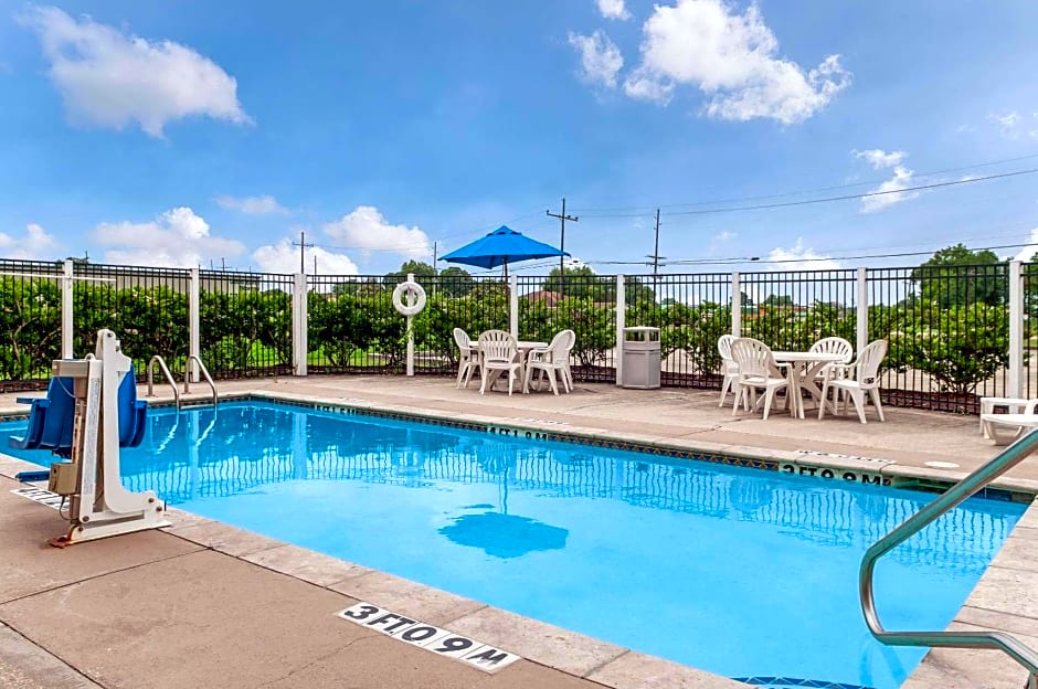 Quality Inn & Suites Houma