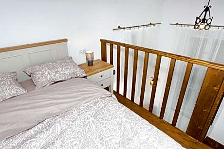 Studio - Split Level