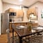 305 Dwntn Apt With AC and balconies fits 6 Rooftop