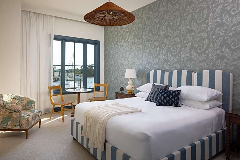 The George Hotel